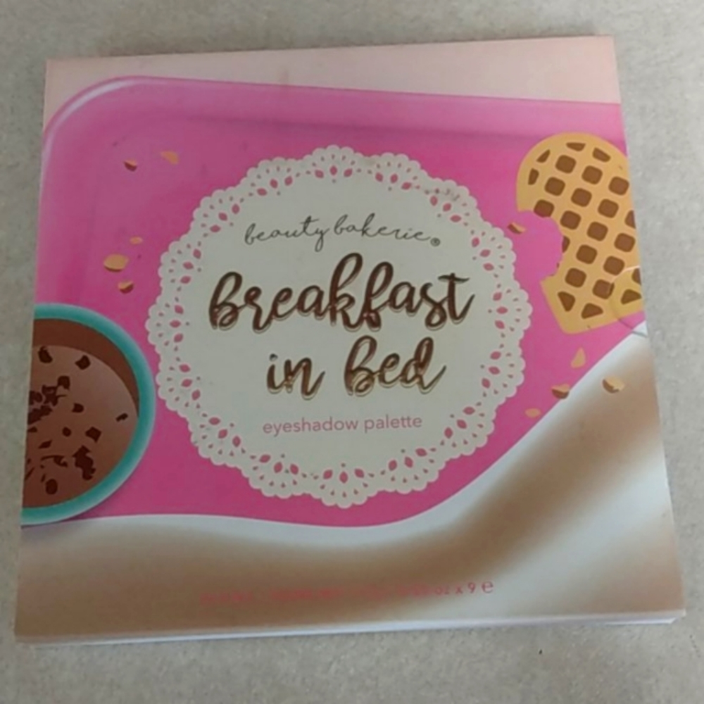 Makeup palette